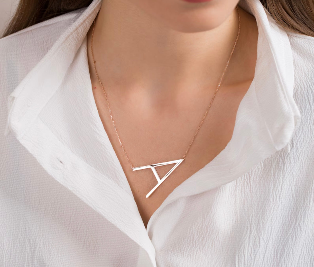 Collier grand lettre