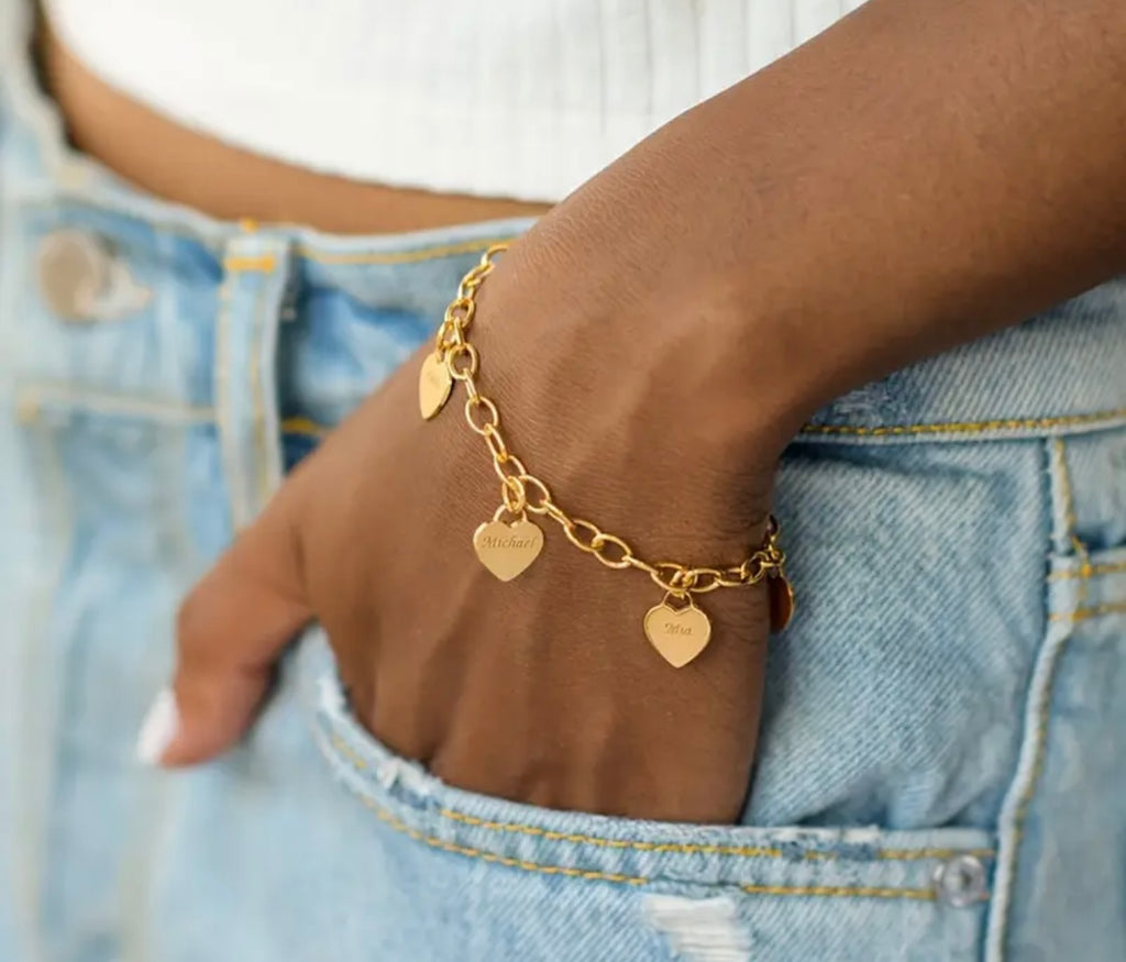 Bracelet cœur jusqu'à 5 prénoms