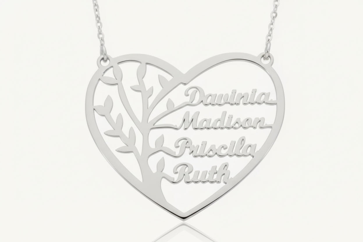 Collier Arbre coeur jusqu'à  4 prénoms